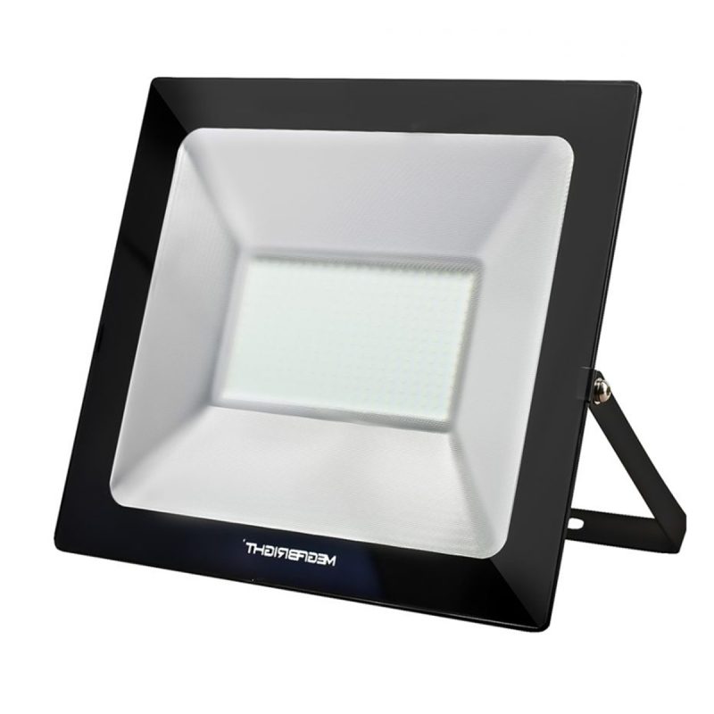 PROYECTOR LED 200W: Potente iluminación LED para exteriores con diseño ultra delgado, ideal para fachadas, estacionamientos y campos deportivos.